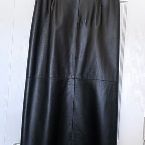 Long Black Leather Pencil Skirt with Back Vent / Size 10 / NWT